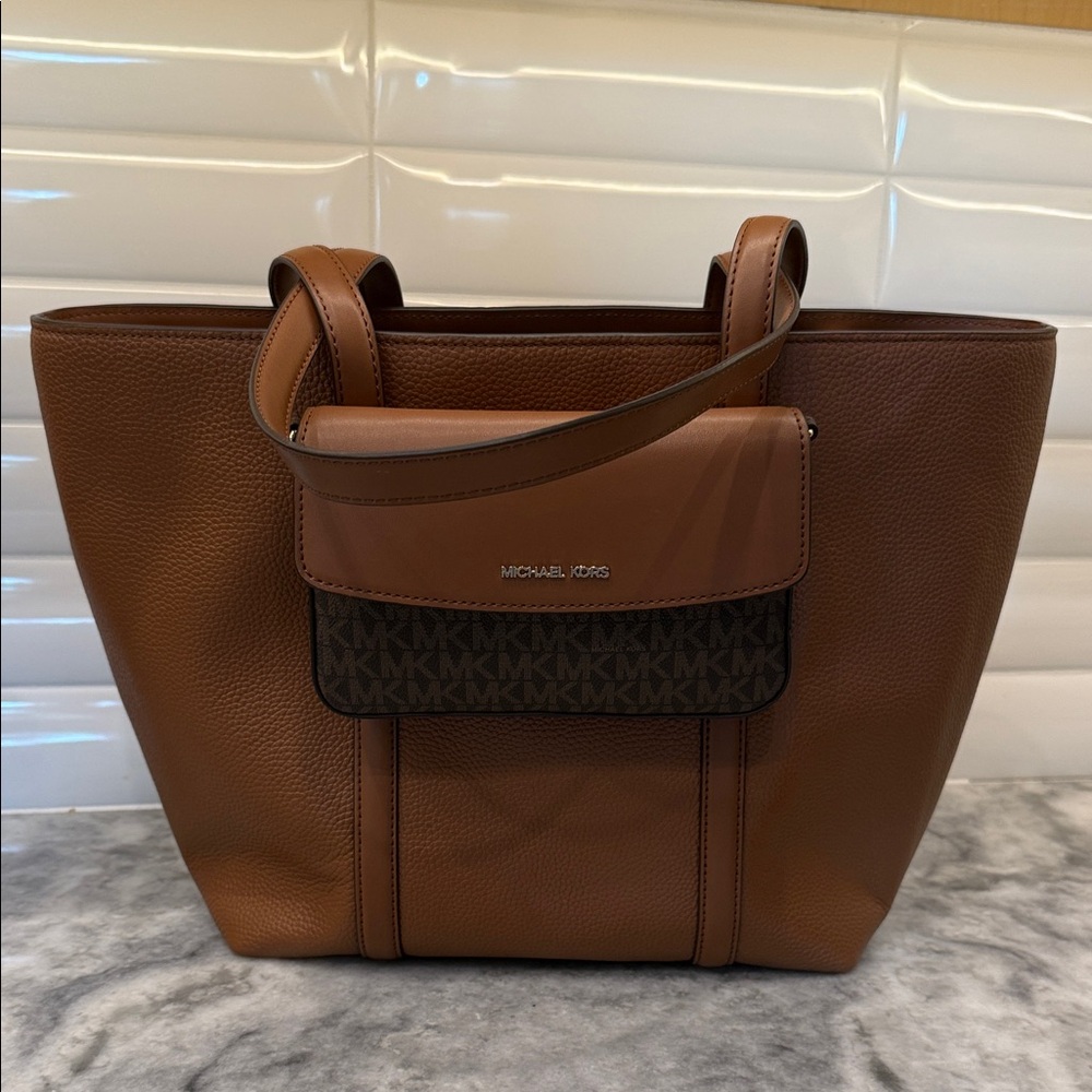 Michael Kors Jet Set Women Large 2-in-1 Leather Bag Handbag Shoulder Purse Brown